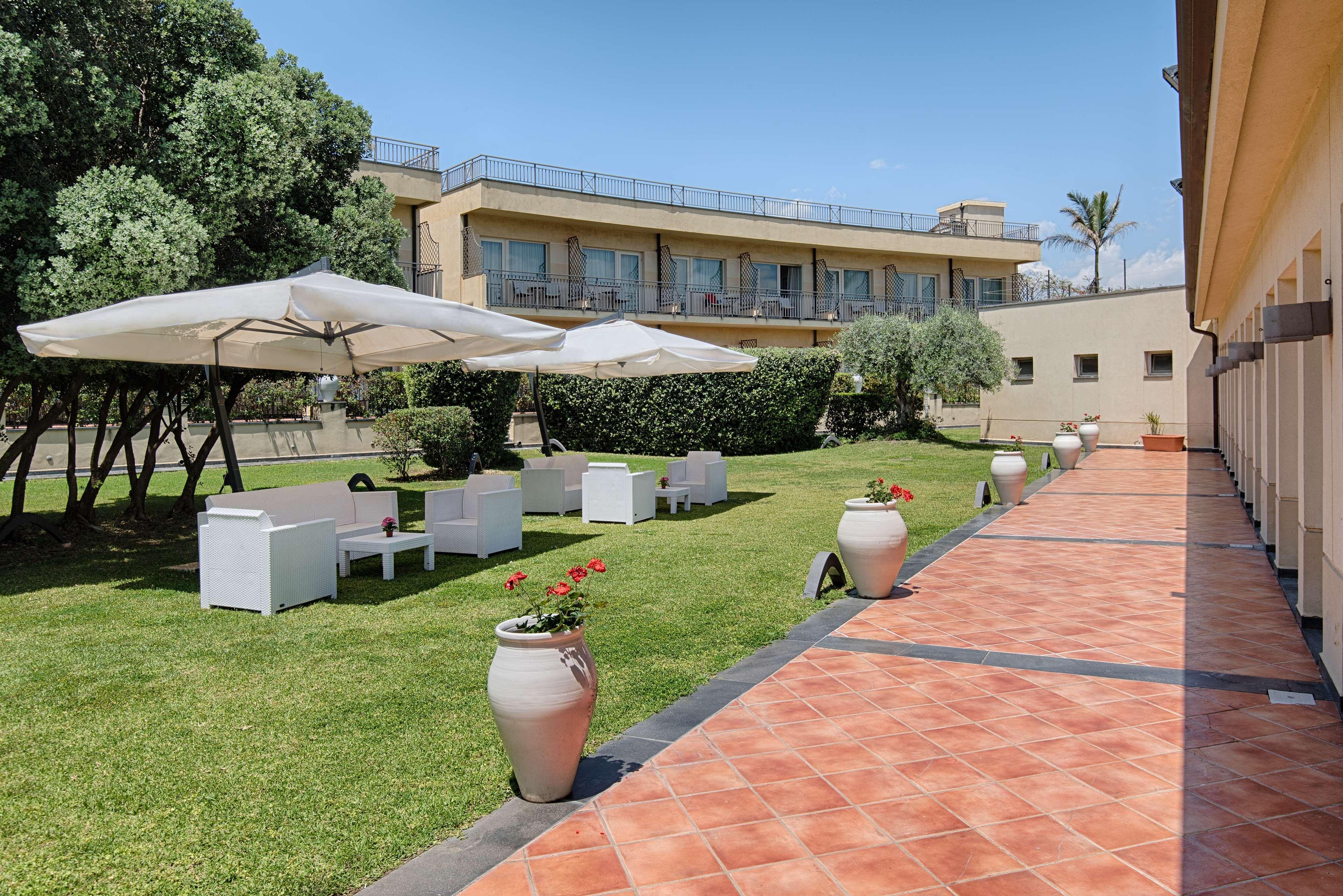 Nh Catania Parco Degli Aragonesi Hotel Exterior foto