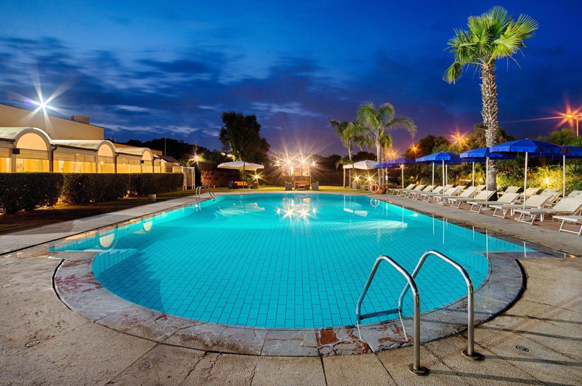 Nh Catania Parco Degli Aragonesi Hotel Exterior foto